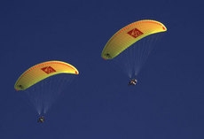 Parachutisme : Saut Tandem Parachutisme : Saut Tandem